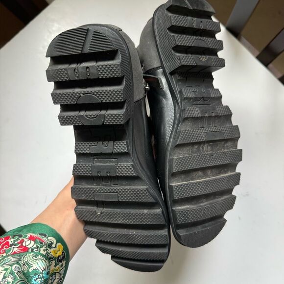 Sorel Phoenix Zip Waterproof Lug Sole Boot in Patent Black 8 - Picture 12 of 15